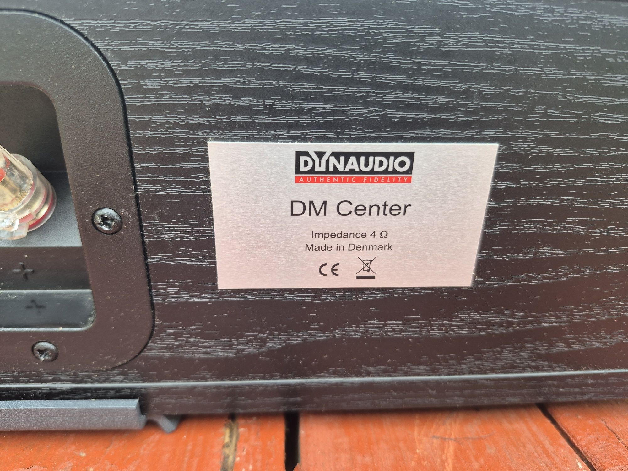 Dynaudio center dm