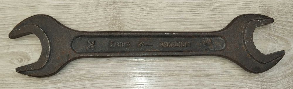 Продам ключ ріжковий 32 Х 30 виробництво СРСР.