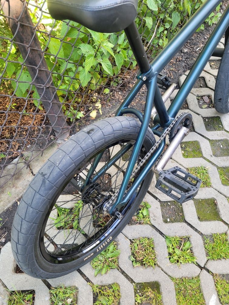Bmw Street/park BSD