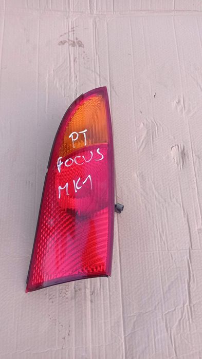 Lampa prawa tylna Ford Focus MK1