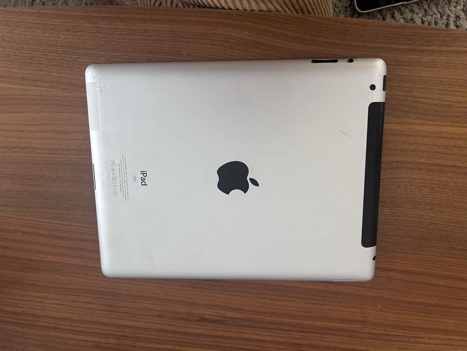 Ipad antigo mas funcional com capa de teclado