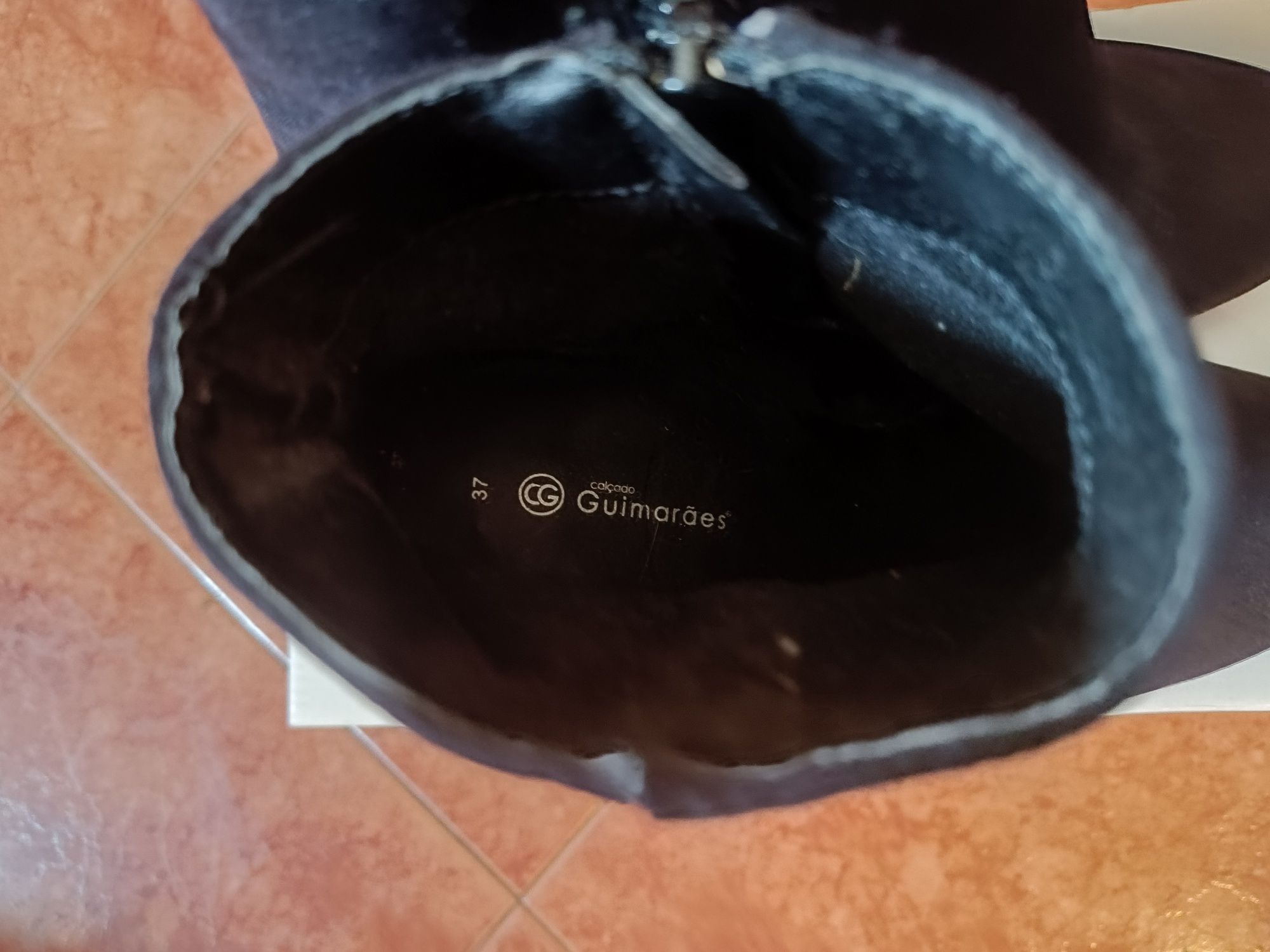 Botas em bom estado