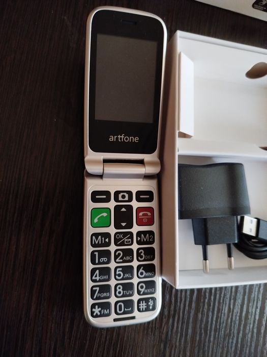 Телефон Artfone CF241A