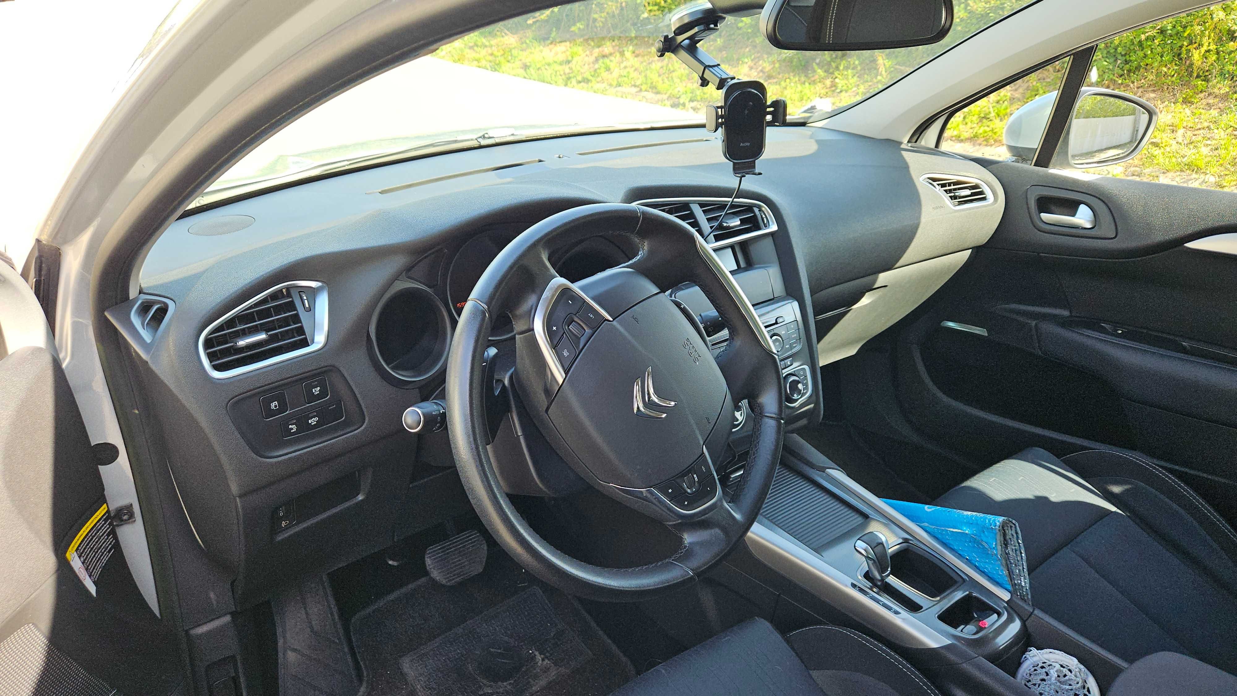 Citroen C4 1.6 e-HDI 113cv de 2013 com 160 000km [Preço negociável)