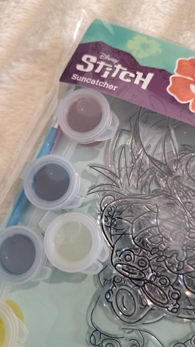 Nowy zestaw z metkami piornik saszetka naklejki I zawieszki Stich