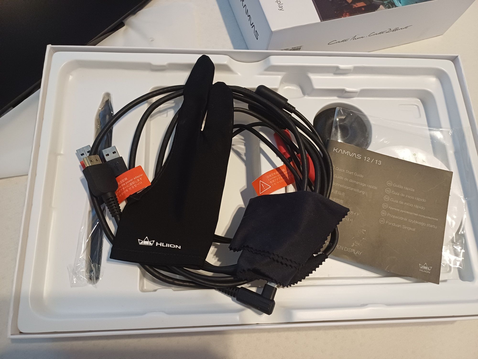 Tablet graficzny Huion Kamvas 13