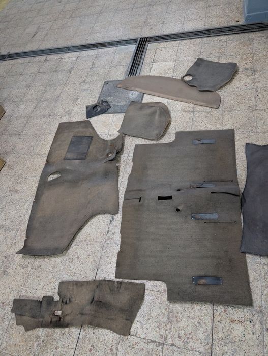 Muitas peças para mini classic novas e usadas