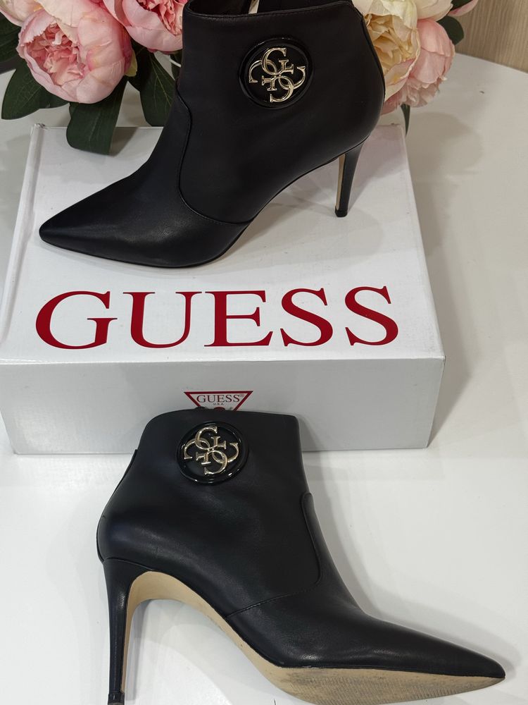 Ботільени брендові GUESS,р 40,в ідеал стані