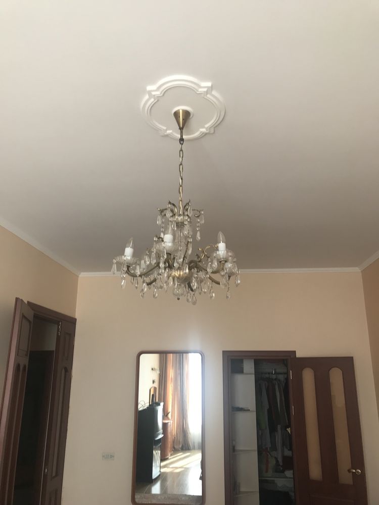 Продам люстру бронзовую, хрустальную