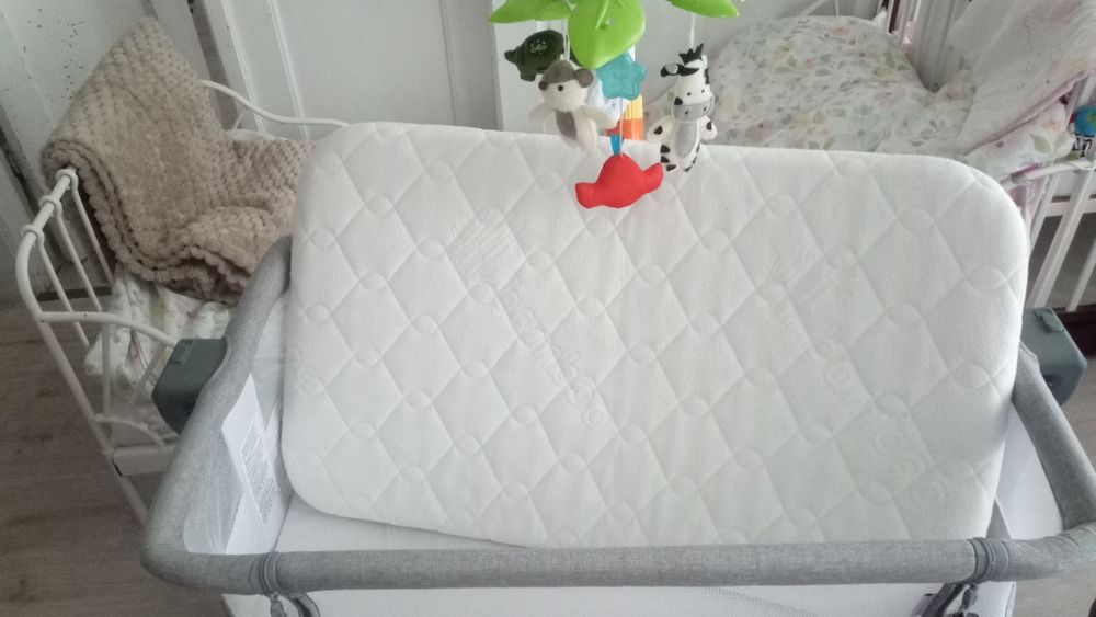 Dostawką kinderkraft + dodatkowy materac