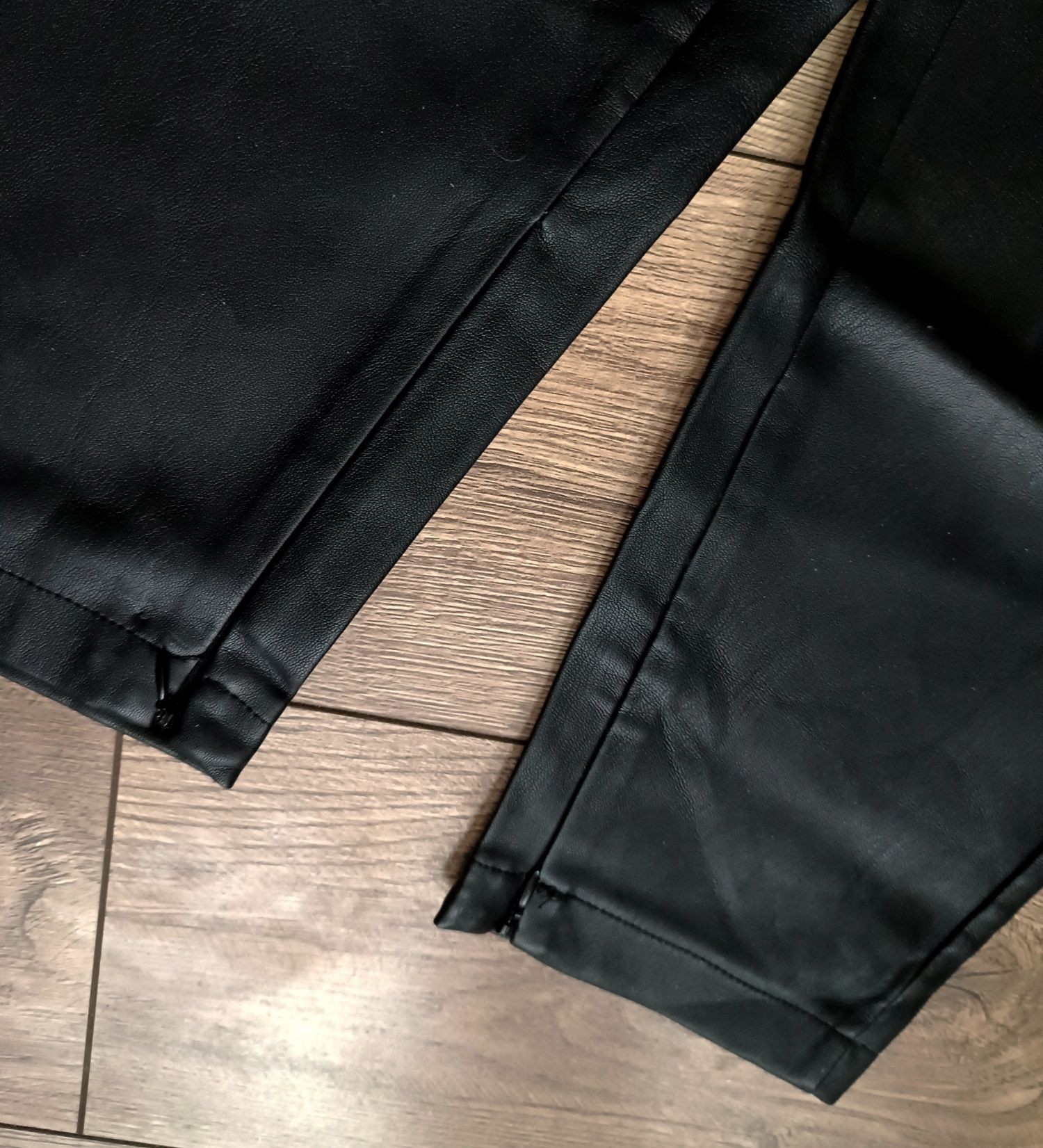 Czarne spodnie skórzane legginsy ekoskóra