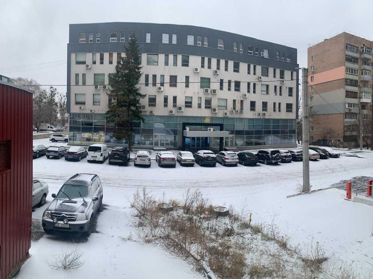 Аренда помещения на первом этаже м. "23 Августа"!