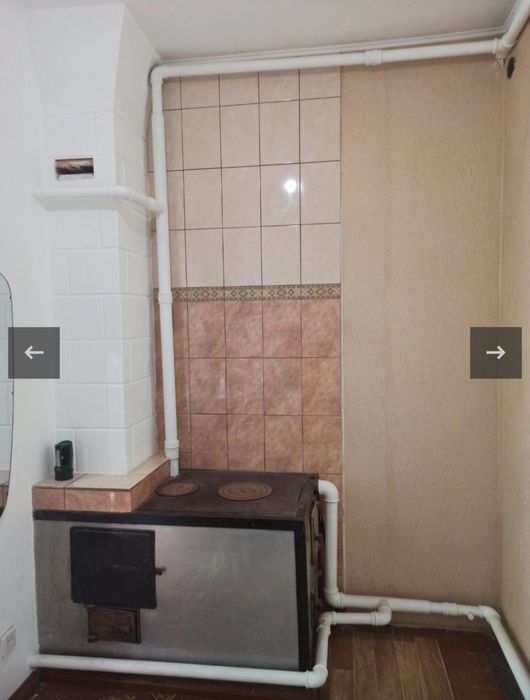 Продається частина будинку біля лісу і озера