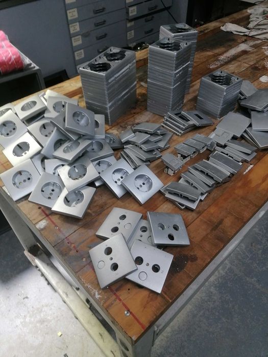 Aparelhagem  l Efapel usado cor  cinza espelhos e centros mais teclas