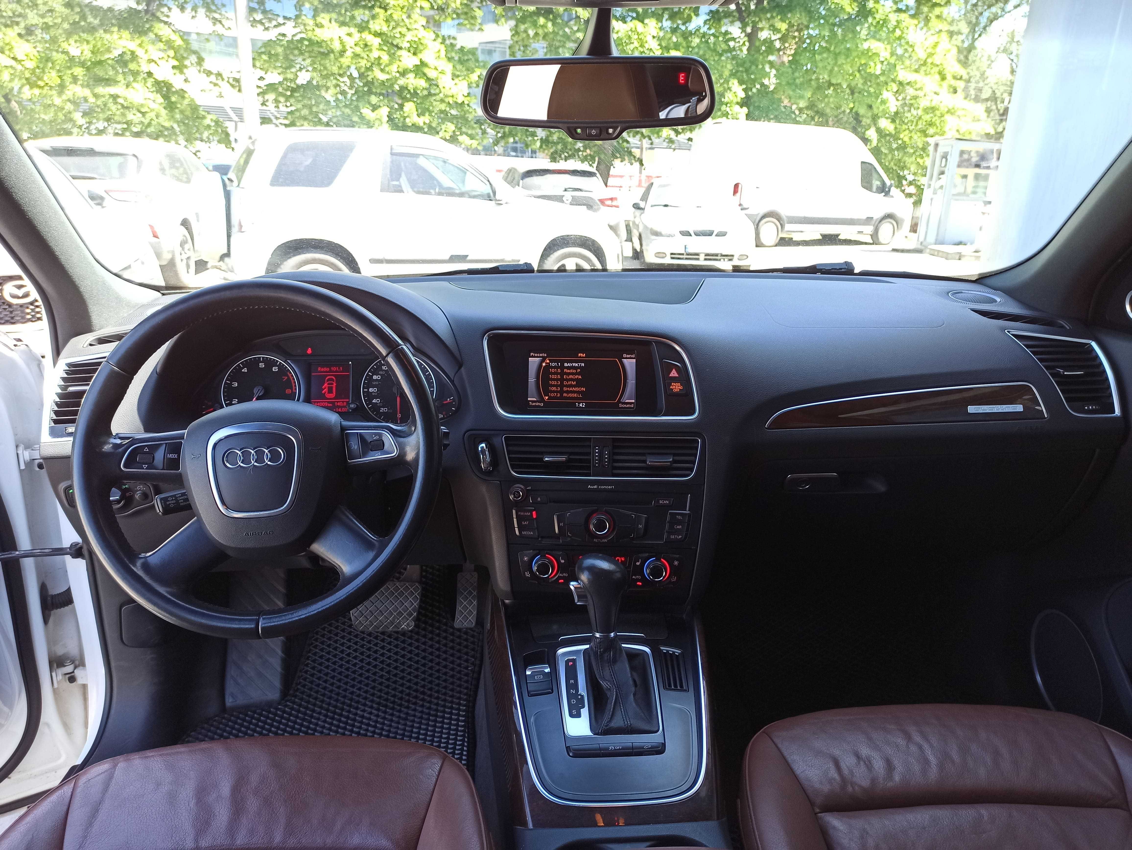 Audi Q5 Premium 2010 року