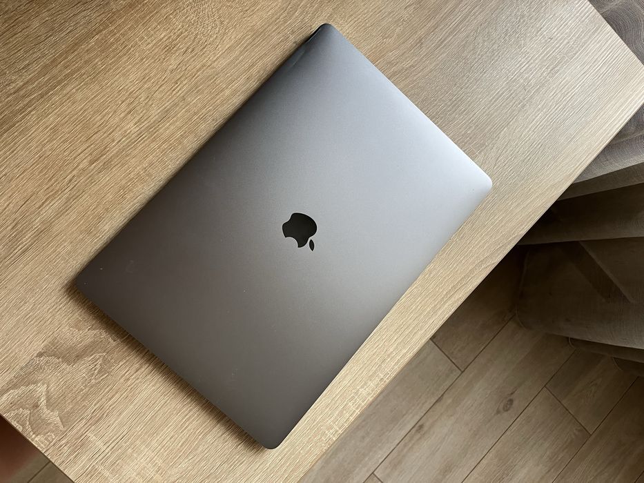 MacBook Air 2020 8/256gb m1