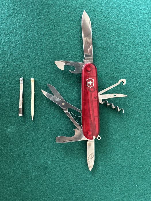 Canivete Suíço Victorinox Camper Vermelho Transparente