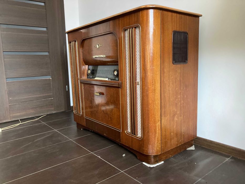 Radiola , szafa grająca , RFT , Musikschrank lohengrin 8E155I