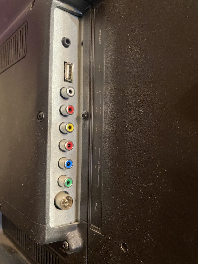Saturn TV Led32O