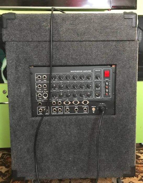 Комбик гитарный б/у