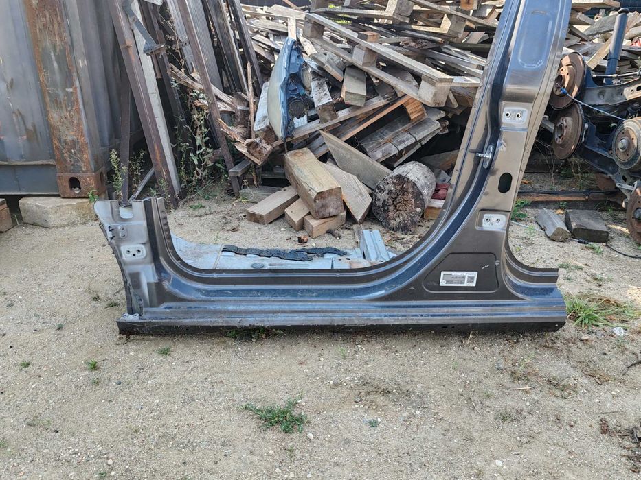 Próg lewy Citroen C3 III od 16r. wysyłka kolor evl