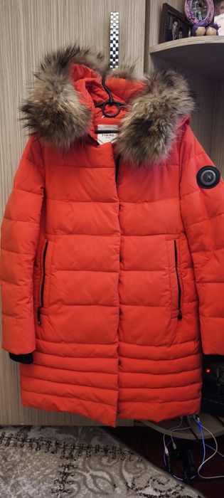 Жіноча зимня куртка