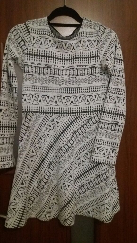 Sukienka dziewczęca rozm. 158 cm