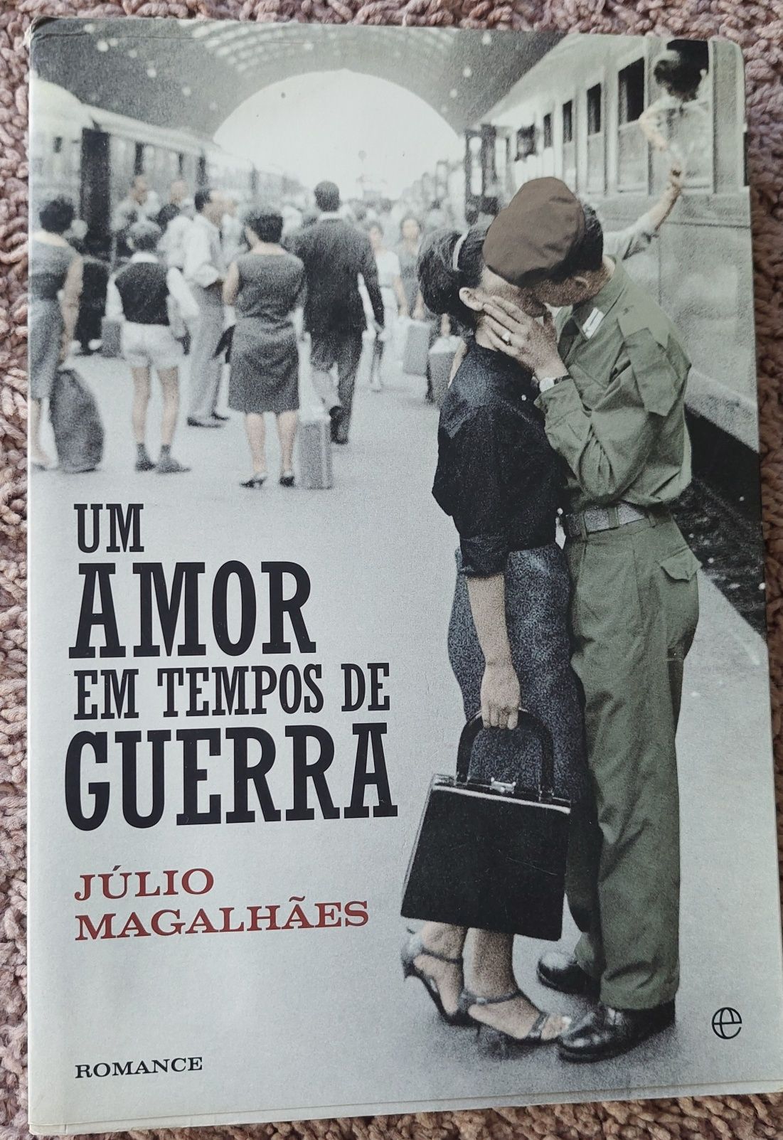 Um amor em tempos de guerra.