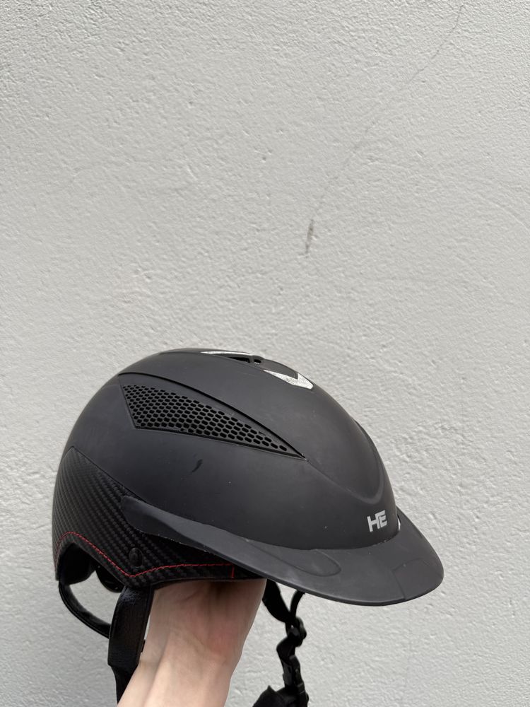 Kask jezdziecki z kryształakmi
