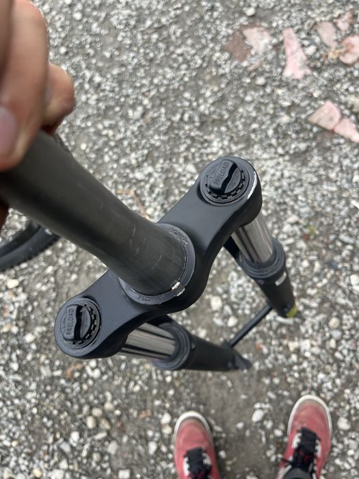 Sprzedam 6 amortyzatorów Sr suntour XCM 34 boost