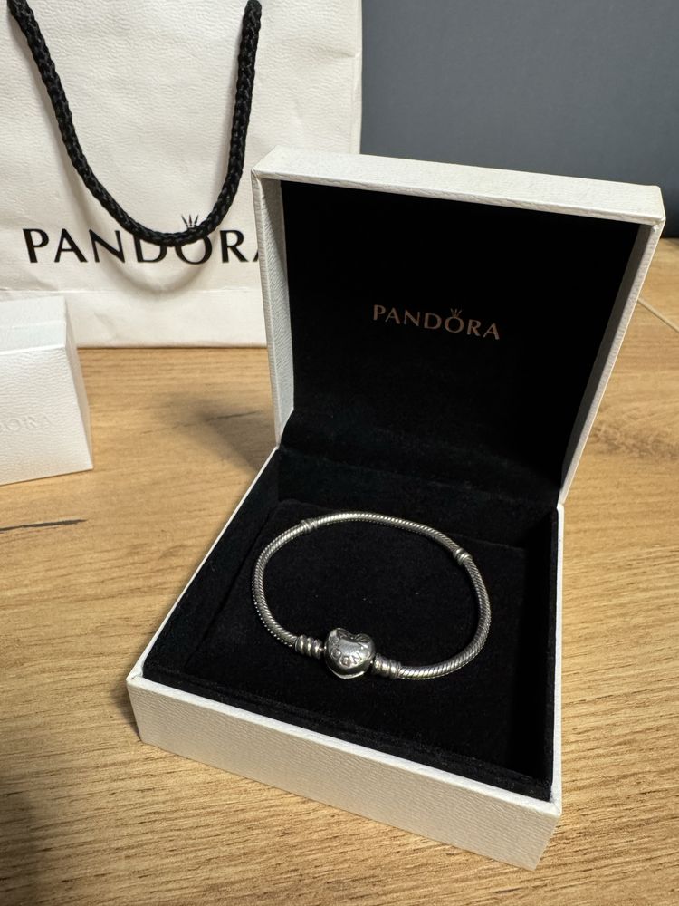 Браслет Pandora з наместинами оригінал