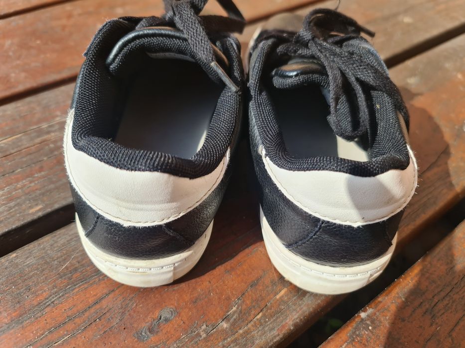 Buty sportowe r. 32