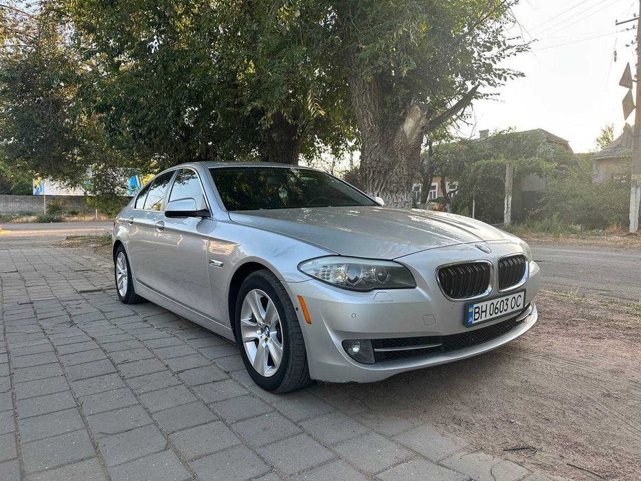 BMW 528i 2012 рік