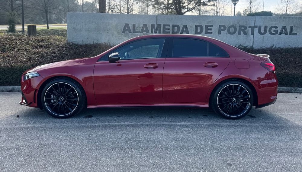 Mercedes-Benz a250e AMG