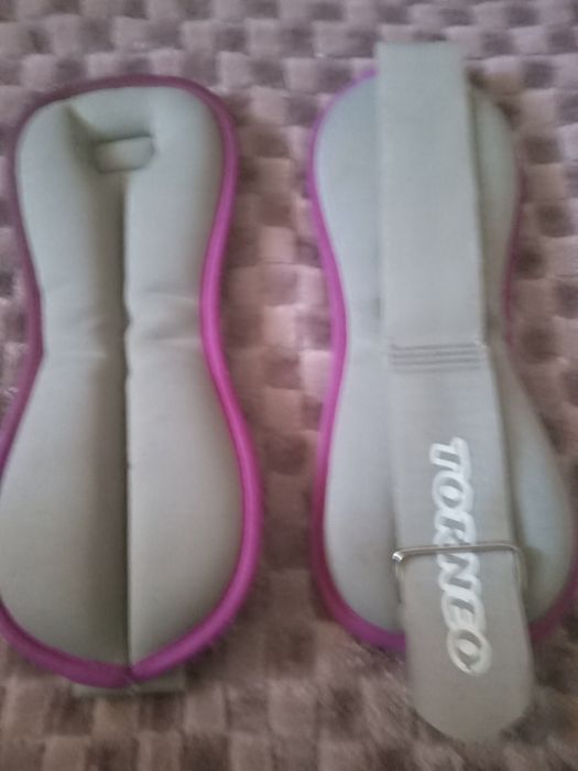 Продаю утяжелители,для занятия спортом,стоимость  1 комплекта  250.гр