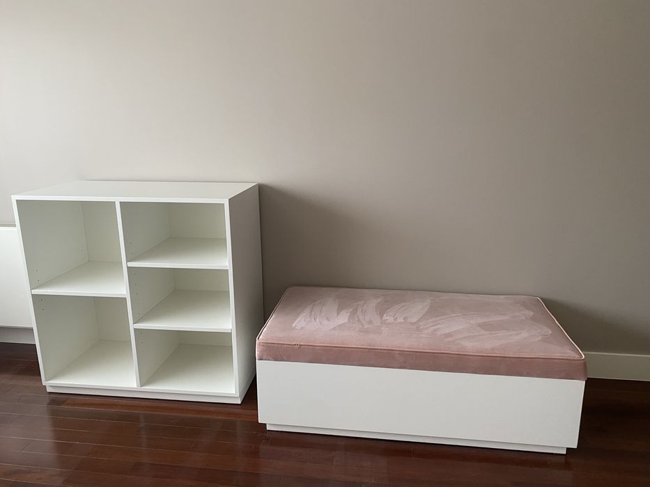 Estante e sofá cama