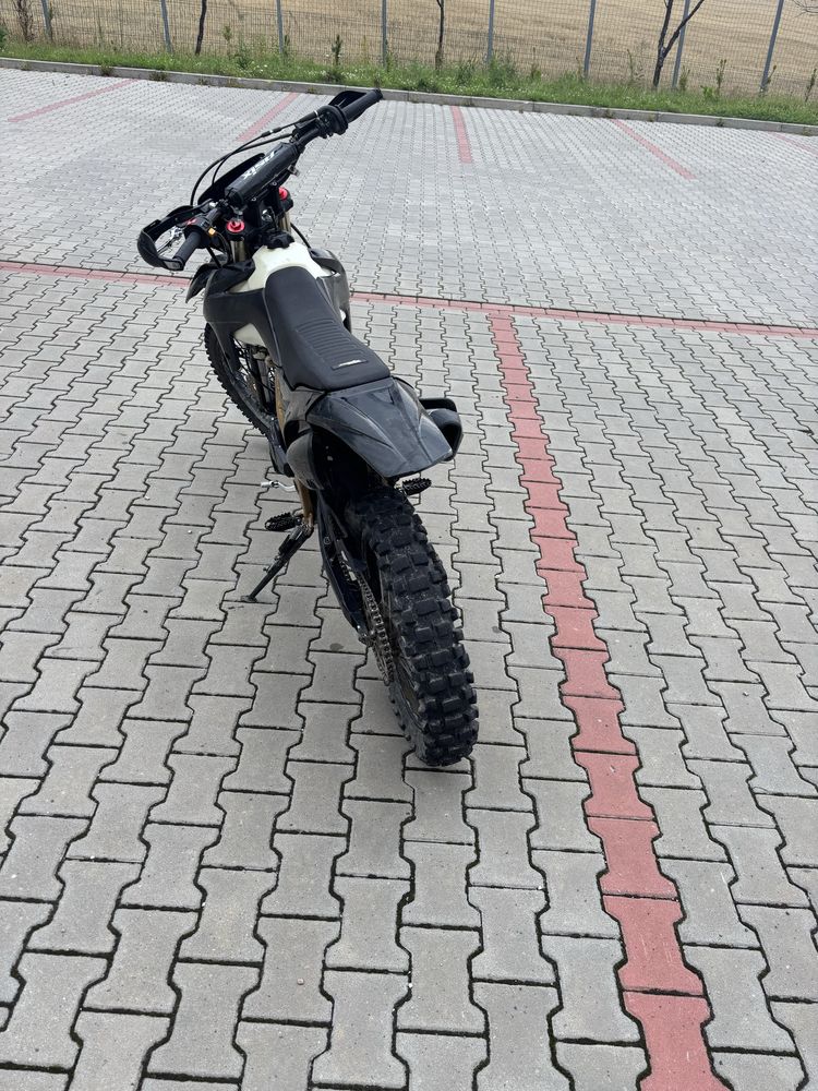 SprzedamAsix300cc