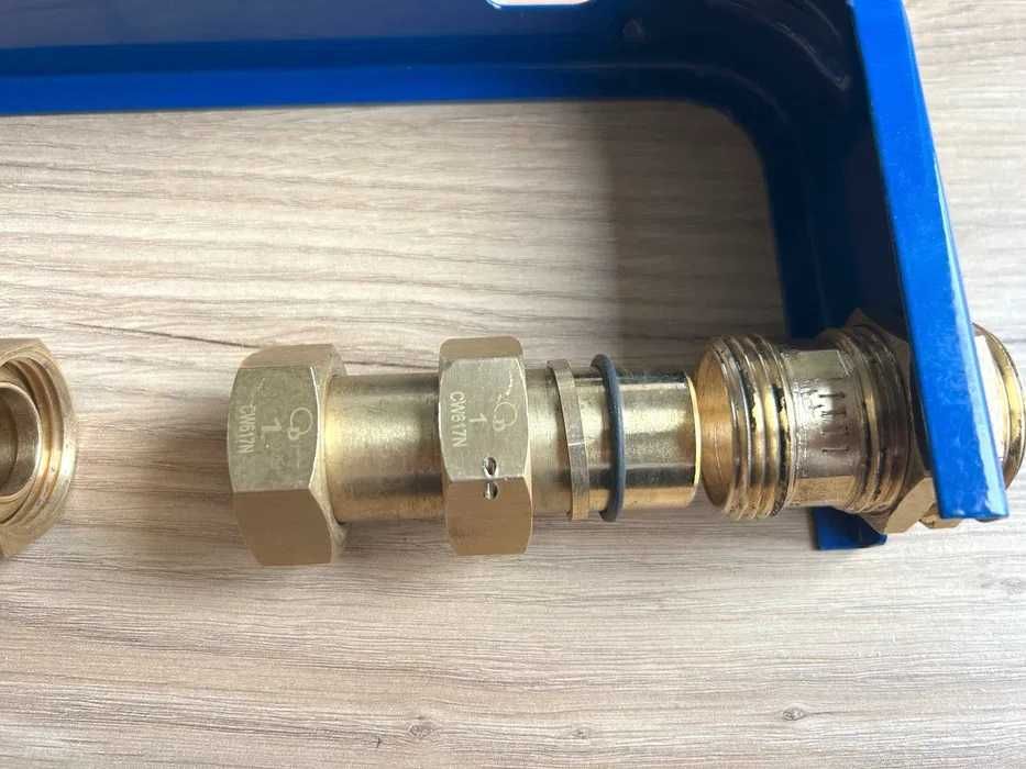 Uszkodzona Konsola Wodomierza 3/4" Zestaw Do Wodomierza 1" Komplet