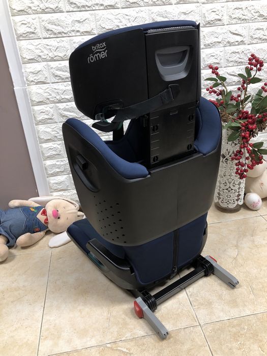 Автокрісло BRITAX ROMER KIDFIX I-Size  Група 2/3 (15-36кг) бустер