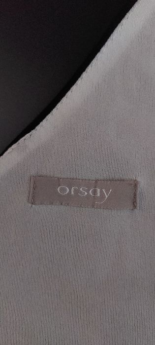 Orsay Czarna rozkloszowana sukienka Rozm.36