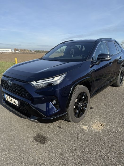 Sprzedam Toyote RAV4.