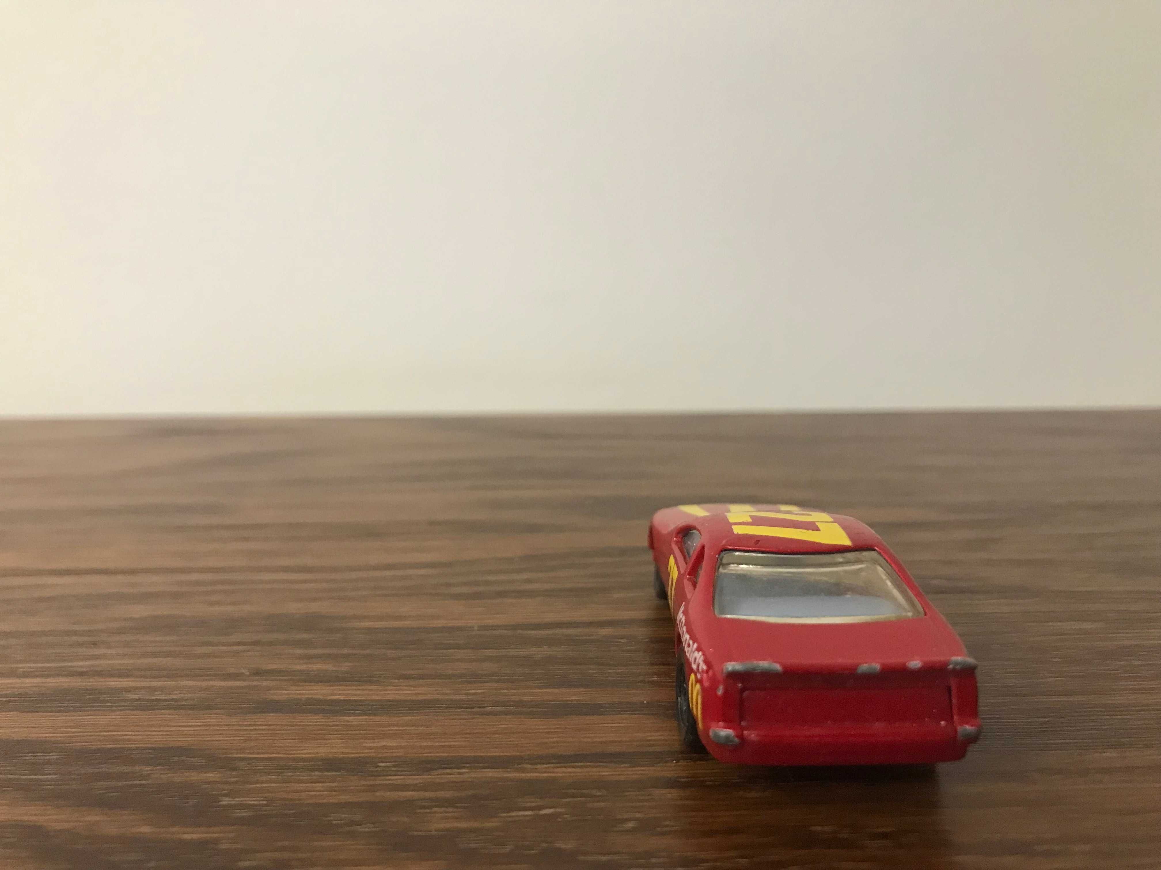 Mattel Hot Wheels 1:64 1993 #27 Nascar McDonalds resorak prl