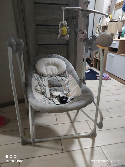 Детская качеля музыкальная