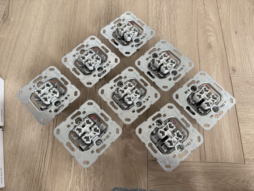 GIRA osprzęt, komponenty SYSTEM 55