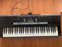 Órgão Yamaha PSR E243