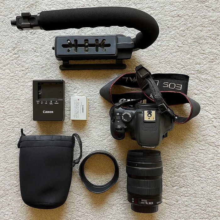 Canon EOS 700D + EF-S 18-135mm + PACK EXTRAS