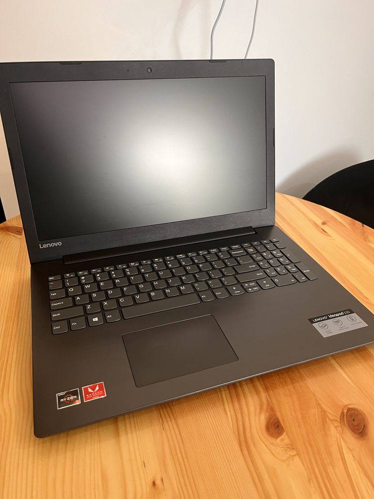 Lenovo Ideapad 256 GB Ryzen 5 Vega
