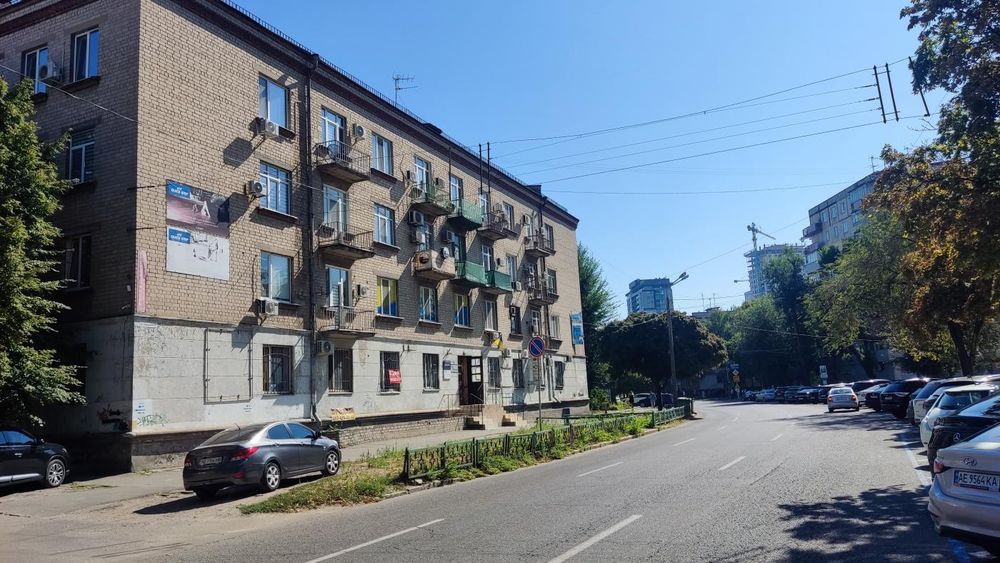 Продажа помещения в Центре 25 м.кв. г. Днепр ул. Плеханова - Ленина