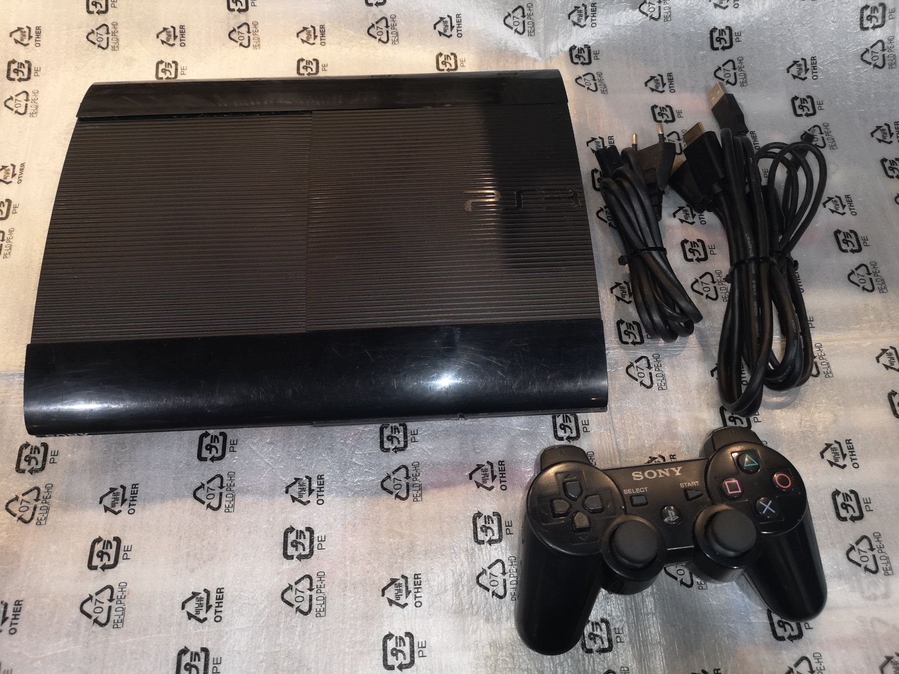 Konsola PS3 SUPER SLIM 500 GB w pełni sprawna + oryg. pad GWARANCJA