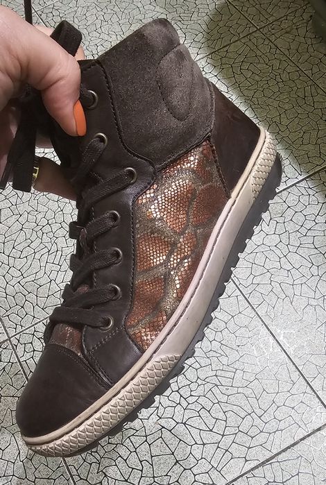 Продам утепленные  ботинки-хайтопы " Gabor " 38p.